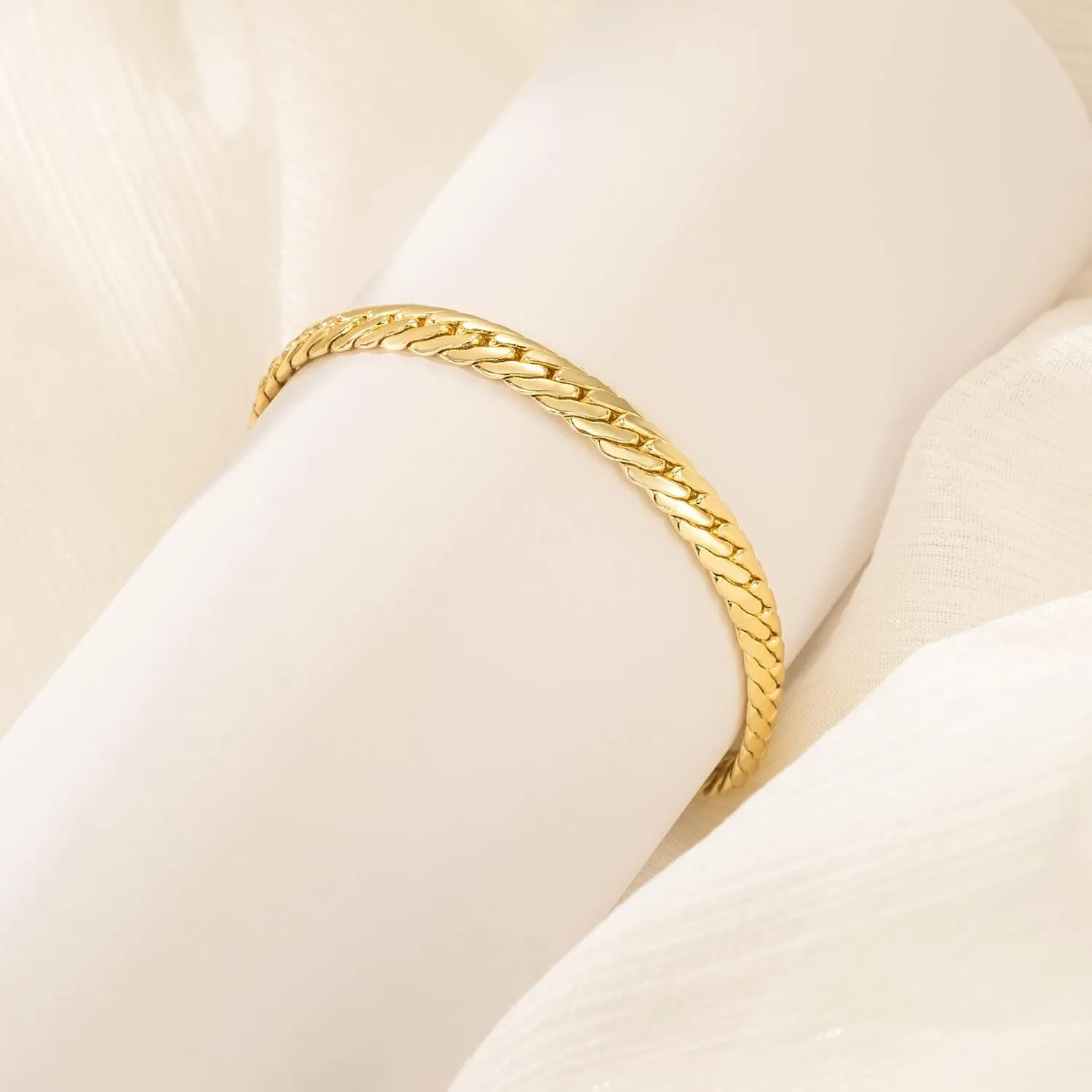 14K Gold Bracelets for Women & Men??s Bracelet Dense Cuban Gold Chain Bracelet for Women Bold Bracelets Non Tarnish Presents (6.5, 7, 7.5, 8, 9 in)