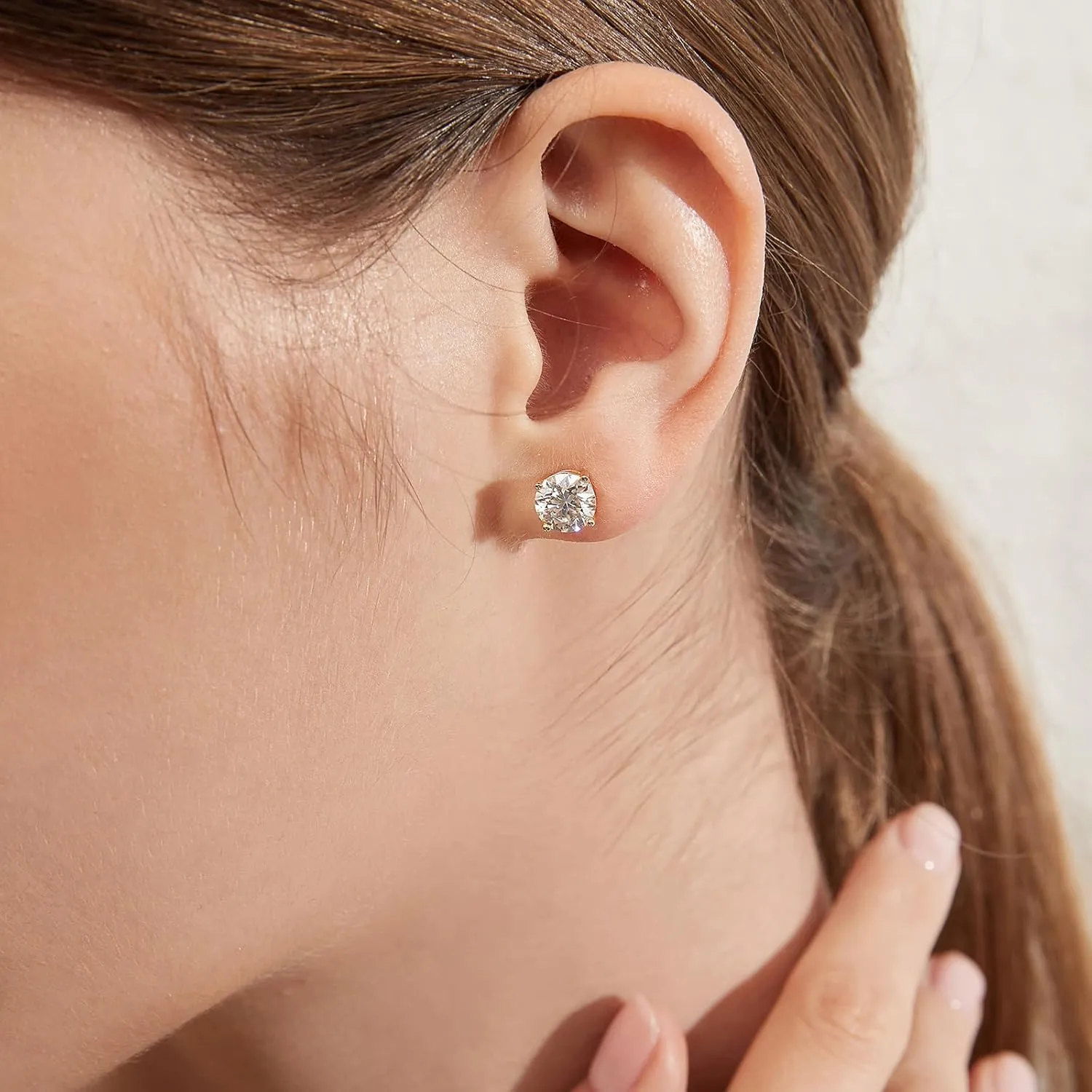 18K White Gold Plated Sparkling CZ Diamond Stud Earrings 925 Sterling Silver Cubic Zirconia Stud Earrings Hypoallergenic Simulated Diamond Stud Earrings for Women/Men 4MM-8MM