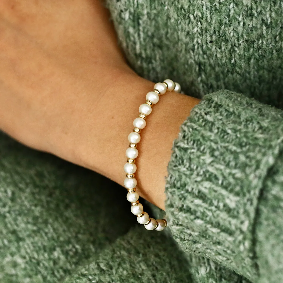 7.25" 6-6.5mm Cultured River Pearl and Gold Rondelles Bracelet | 9K Yellow Gold