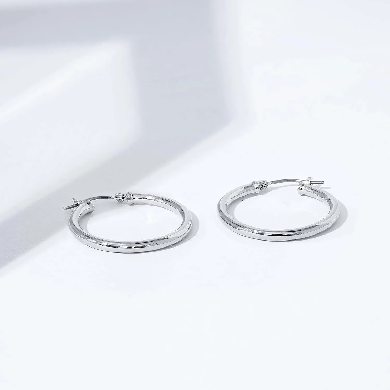 Amazon Essentials 14K Gold Plated Full Round Small Hoop Earrings for Women
