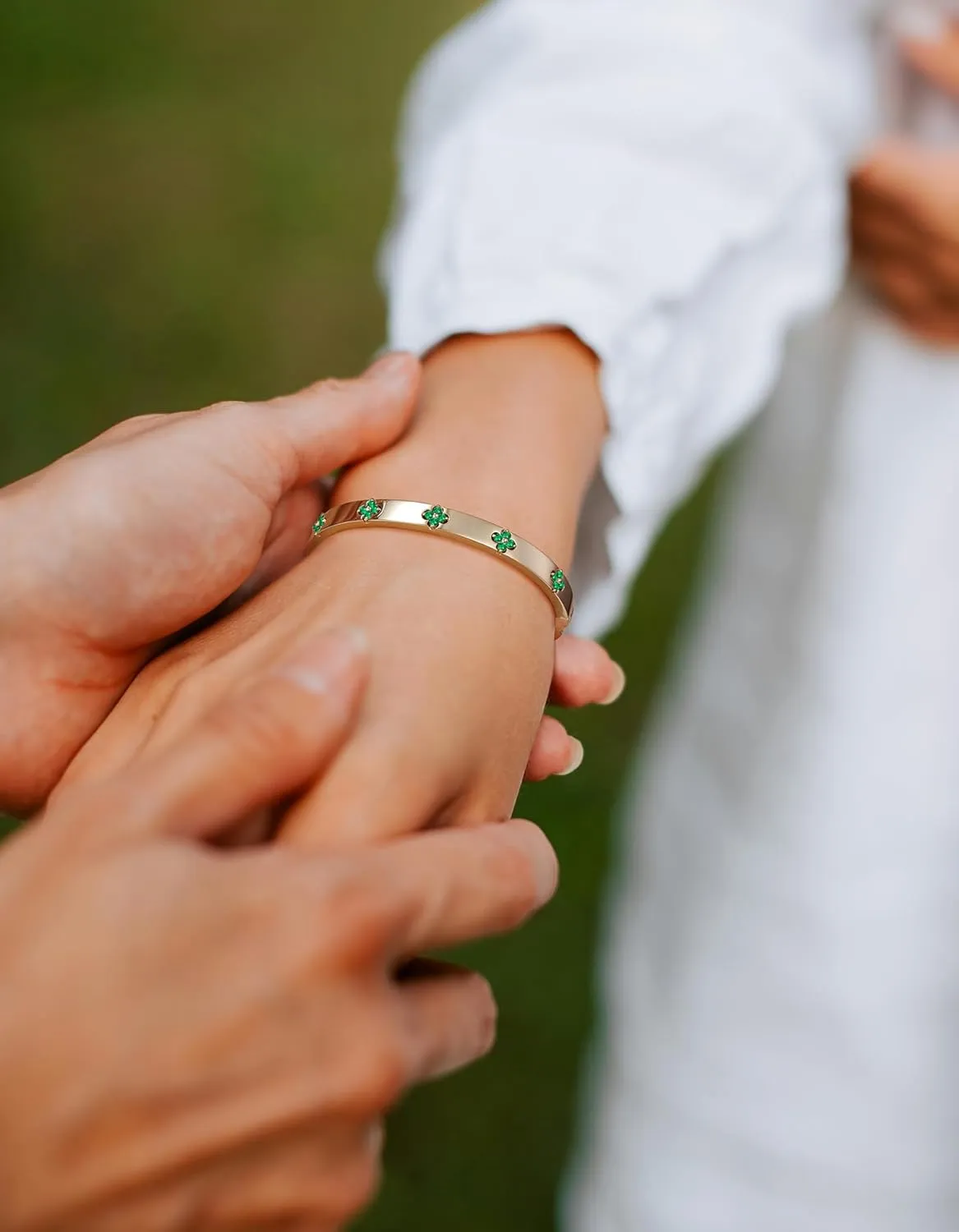 Clover Emerald/Moissanite Bracelets for Women Gifts | Premium Emerald and Moissanite (D Clolor VVS1 Clarity 3EX Cut) | S925 Sterling Silver Plated 18K Gold Stackable Non Tarnish