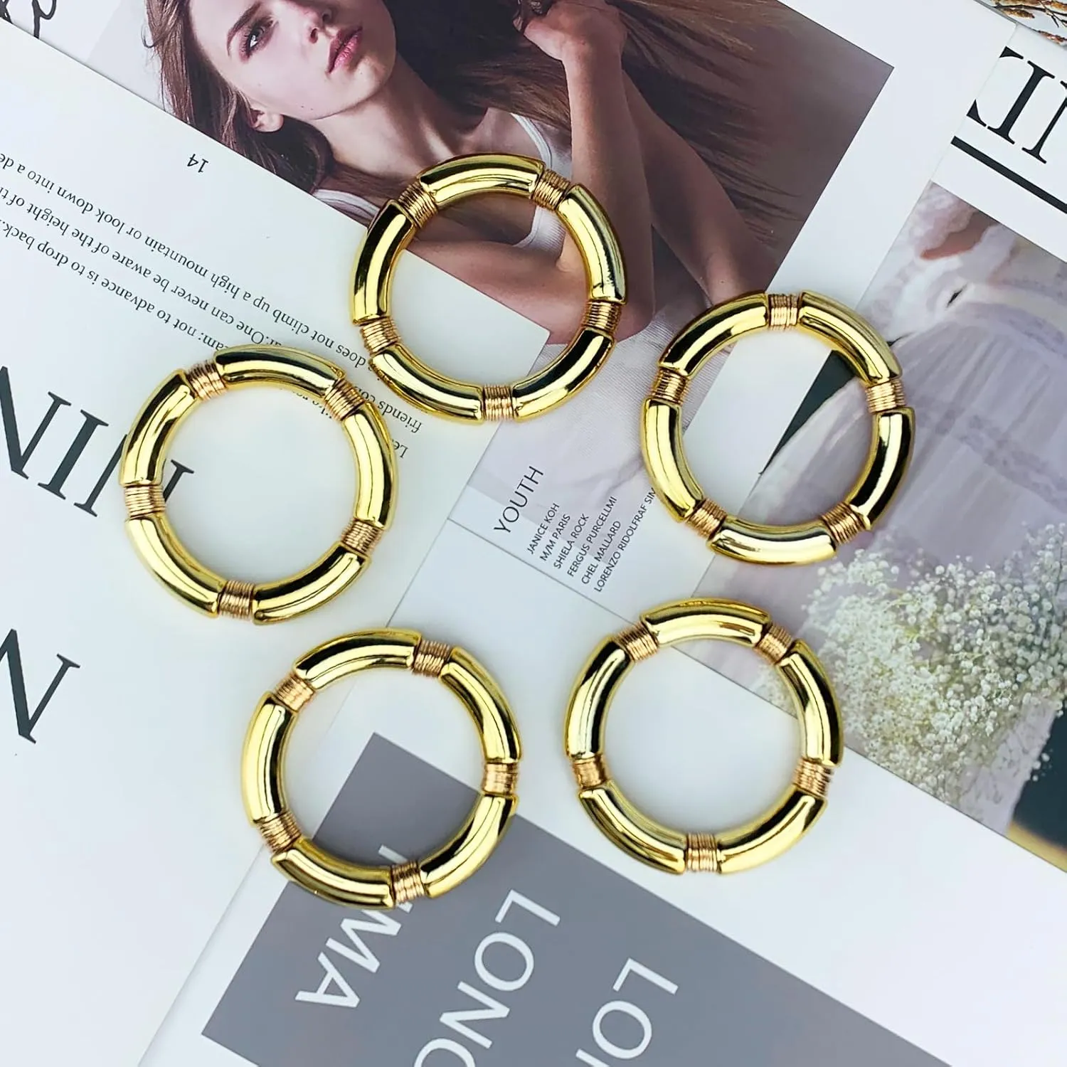 FUNOJOY Summer Bangles Bracelets for Women Chunky Curved Stackable Bracelets Acrylic Beaded Stretch Bracelets for Teen Girls Gift