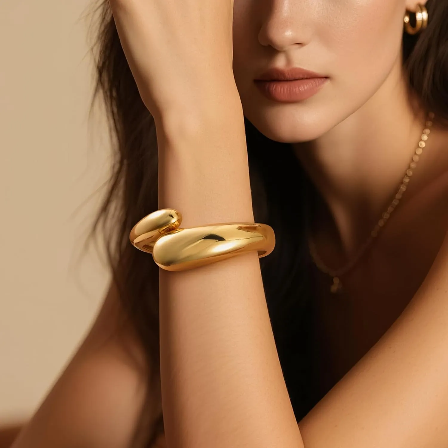 Gold Bangles Bracelets for Women, 14K Chunky Gold Waterdrop Spiral Oval Bangle Bracelets, Trendy Elegance Jewelry Gifts for Women