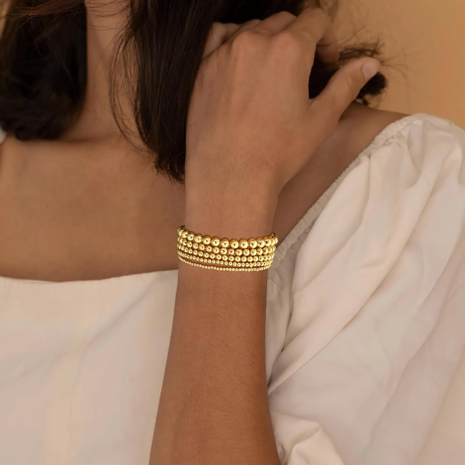 Gold Bracelets for Women Layered Elastic Stretch 2/3/4/5/6MM Beaded Bracelets Dainty 14K Gold Plated Stack Bracelet Set Non Tarnish Dainty Pearl Adjustable Trendy Gift Gold Jewelry for Women