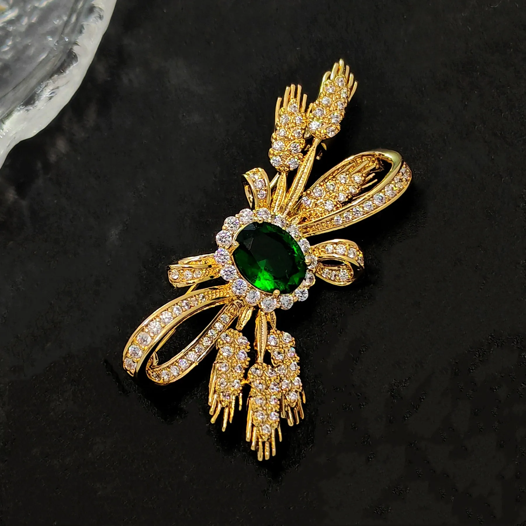 Jewelbings Designer Fashion Green Stone Centered Wheat Ears & Ribbon Bow Brooch Pin Bowknot Jewelry for Garden Harvest Wedding Guest Party