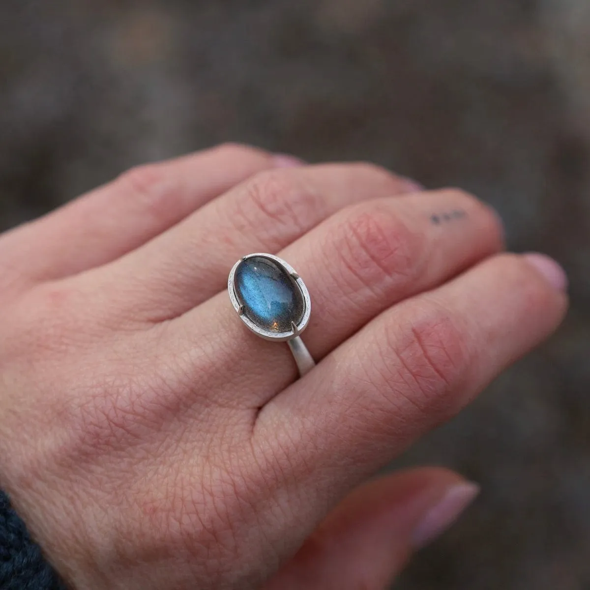 Labradorite Horizontal Prong Ring