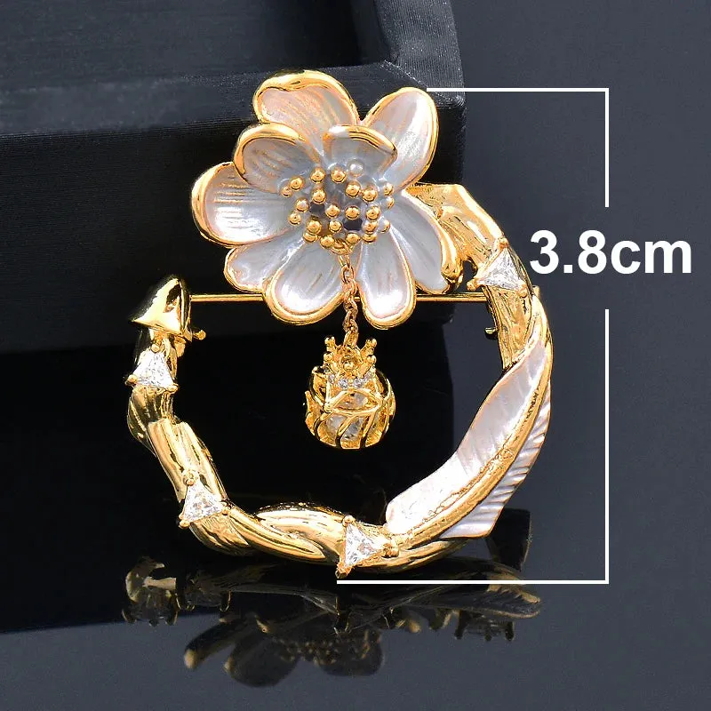 Luxurious Bowknot Owl Sailboat Crown Leaves Pearl Women's brooch