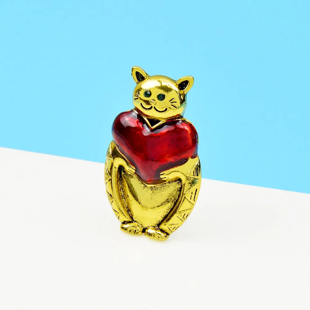 New Arrival Hold Red Heart Cat Brooch Fashion Animal Pin Men And Women