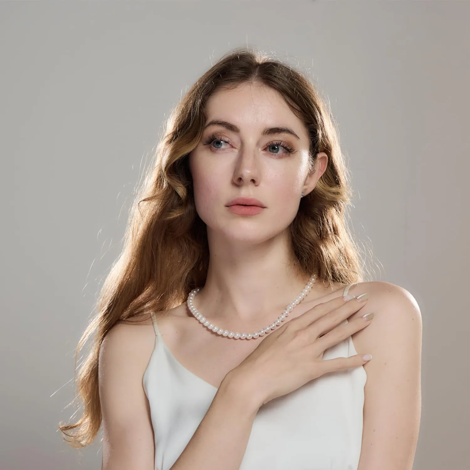 Pearl Necklace for Women - Dainty Round Imitation Pearl Choker necklaces for women