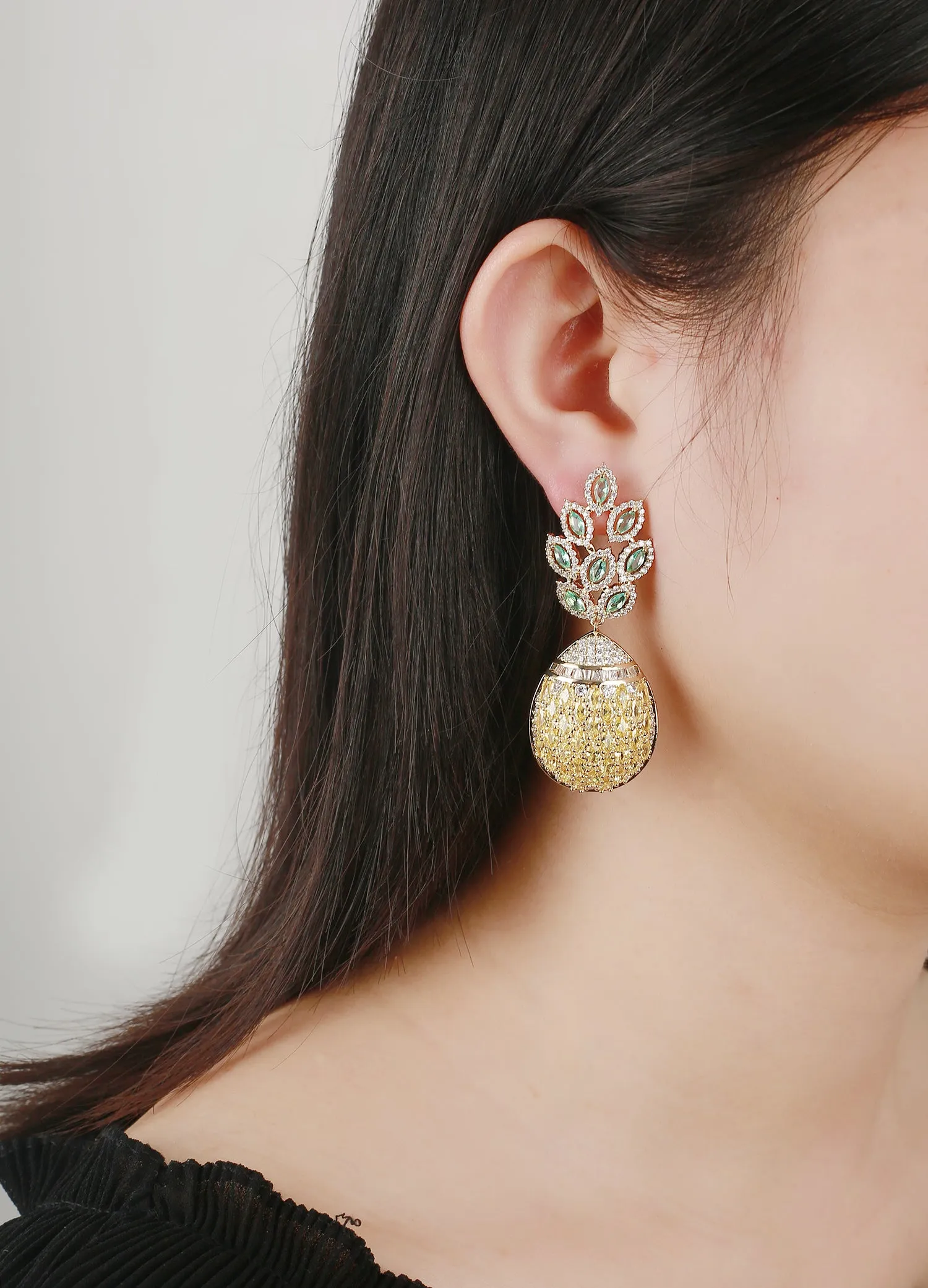 Popular Cubic Zirconia Pineapple Earring for Wedding Accessories CE10904