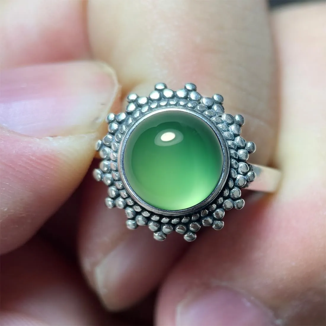 Round Natural Light Green Stone Ring,Retro S925 Sterling Silver Crystal Quartz Gemstone Bohemian Statement Ring Jewelry for Women Her (A01_Green Agate, 7)