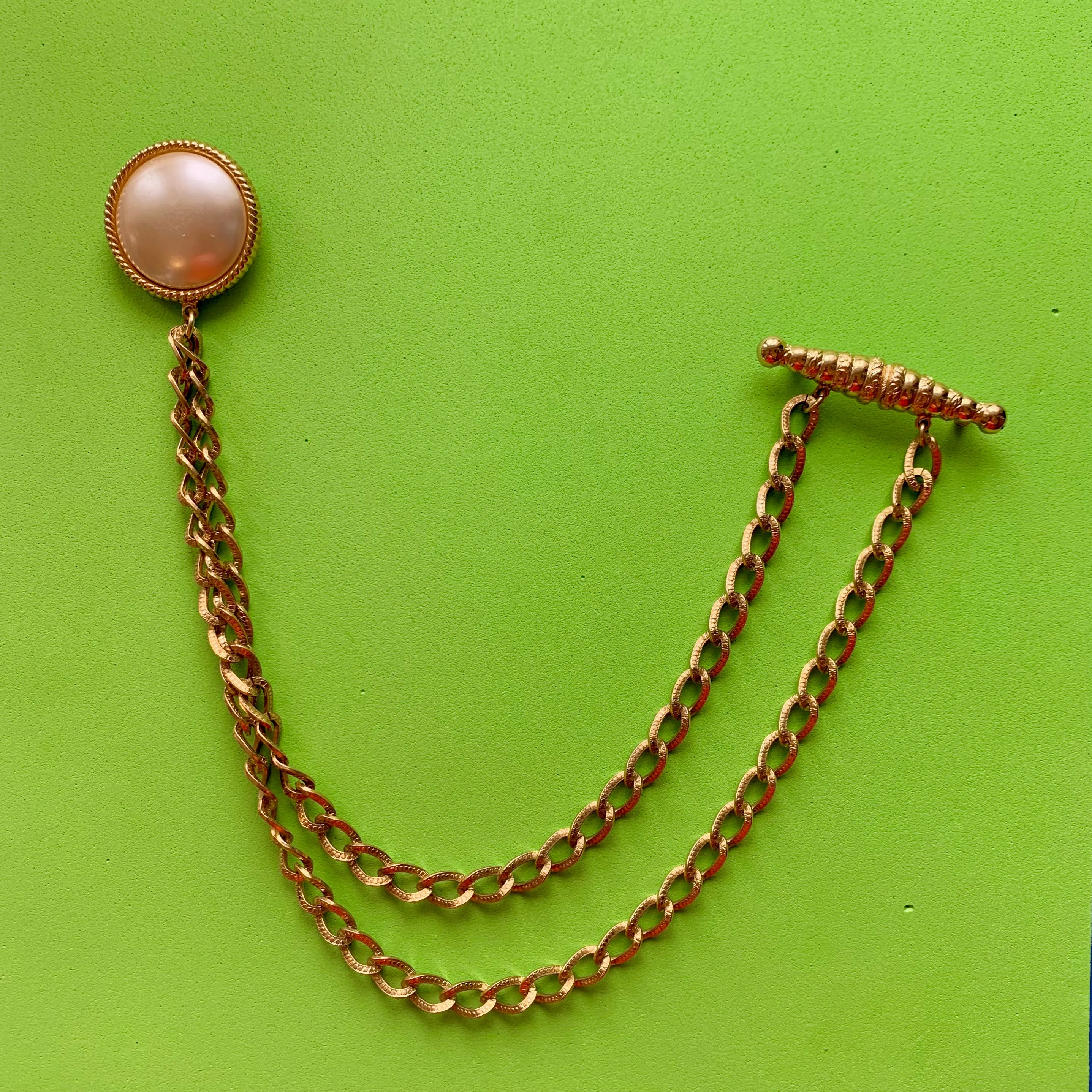 Vintage Faux Pearl Gold-Toned Chain Lapel Pin